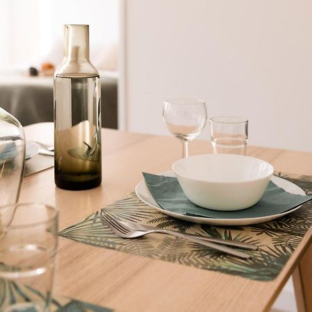 Stylish Sunrise : T3 Lumineux Au Coeur De Pau Apartment Luaran gambar
