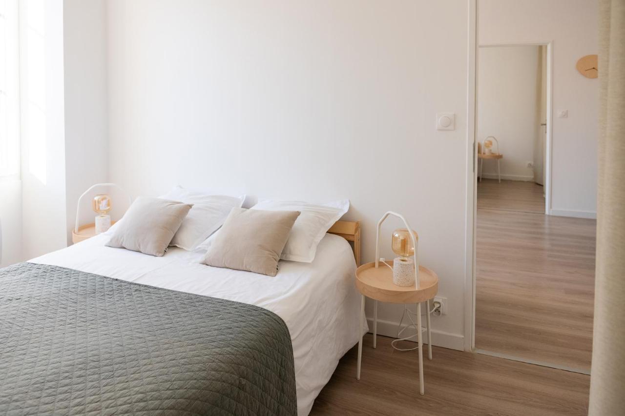 Stylish Sunrise : T3 Lumineux Au Coeur De Pau Apartment Luaran gambar